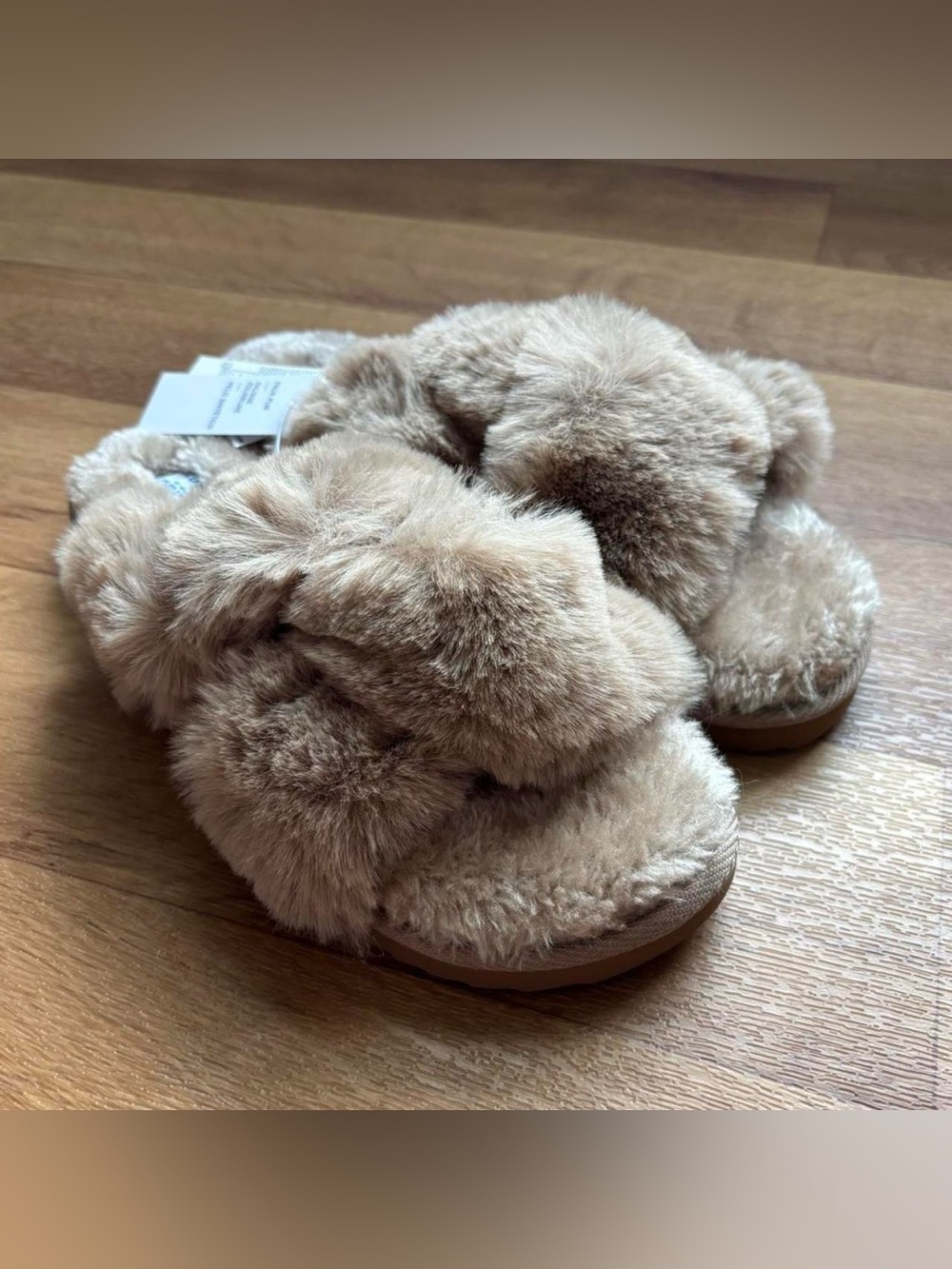 Old Navy Plush Faux Fur Crisscross Slide Slippers- 9 US Women’s